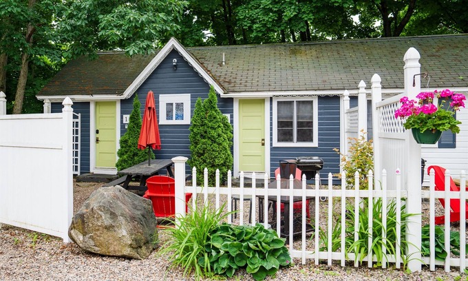 Wolfeboro Cottage | Cottage 1-2 - Year Round Pet Friendly - 2 Bedroom/1 Bath End Unit