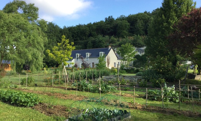 Tuffalun Bed & Breakfast | Cottage 3 people, 6km Loire, between Angers and Saumur, handicap accessibility, Calm.