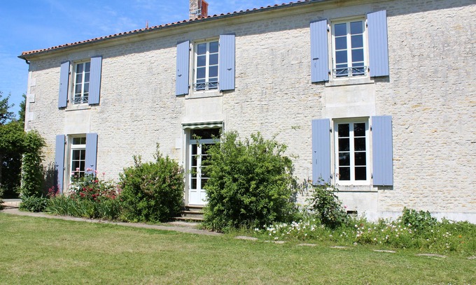 Maillezais Cottage | Cottage, 4 *, "The Murier Marais Poitevin", up to 14 people