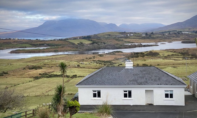 Renvyle Cottage | Cottage 483 - Renvyle - sleeps 8 guests in 4 bedrooms