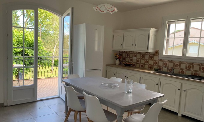 Lavaur House | Cottage 6 pers in country house 2 bedrooms, shady garden, secure parking