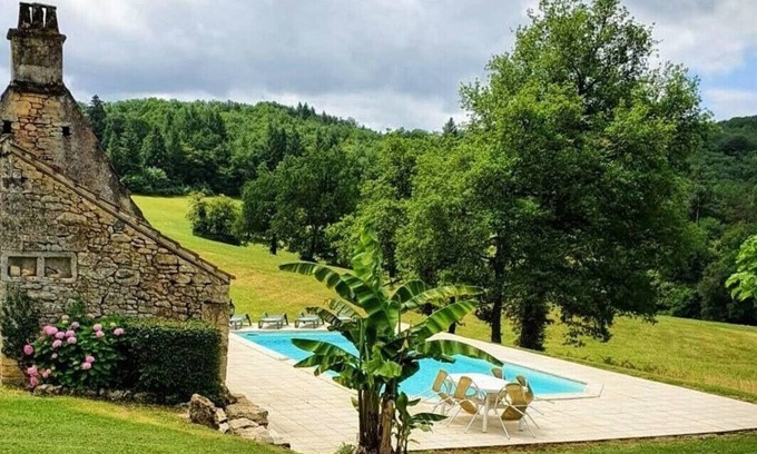 Tursac House | Cottage 6 pers. Private swimming pool near LES EYZIES Périgord Noir