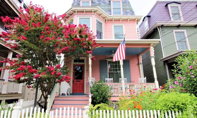 Cape May House | Cottage At 37 Jackson hosted by Homestead Real Estate