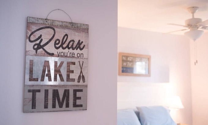 Geneva Apartment | Cottage at Cast Away Kayaks Fire Pit & Game Room