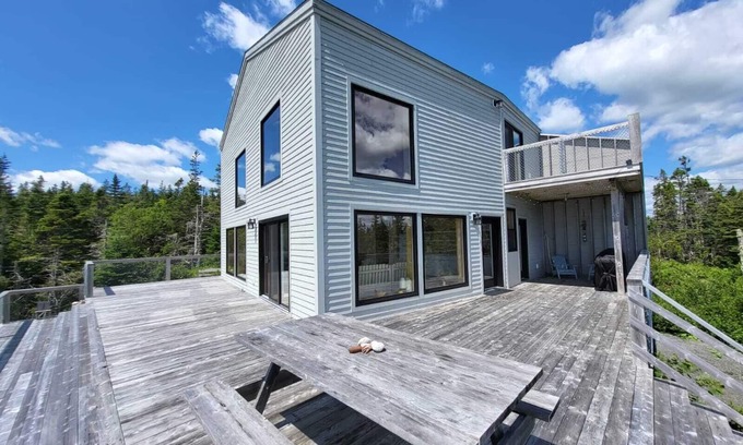 Holland Harbour House | Cottage at the Atlantic - Large deck and panoramic ocean views