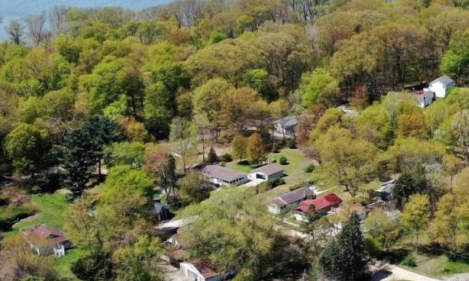 Lake Michigan Beach House | Cottage by Lake w FAST WiFi & No Checkout Chores!