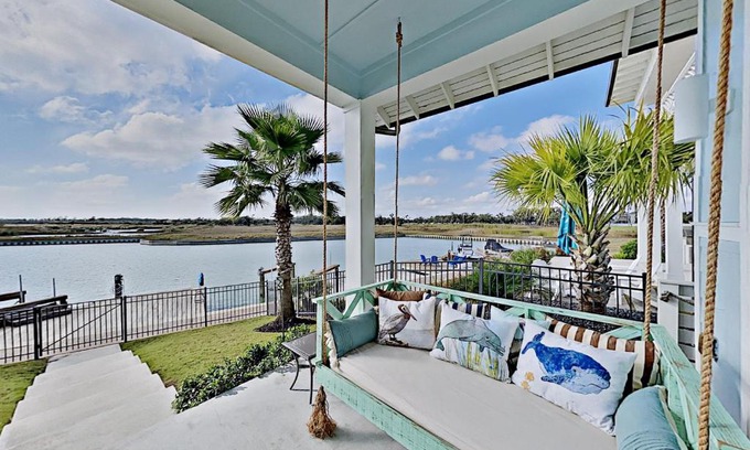Rockport House | Cottage By The Sea