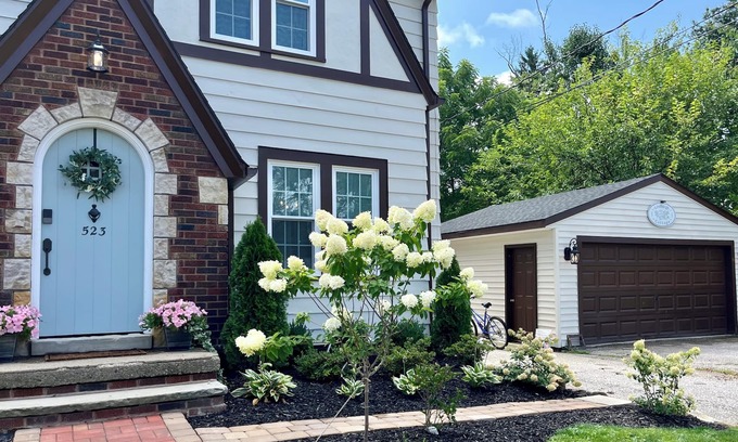 Berea Cottage | Cottage Charm in Beautiful Berea