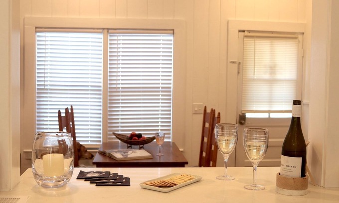 Gloucester Cottage | cottage close to long beach and good harbor