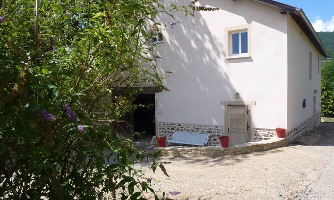 Beaujeu Cottage | Cottage 'Du Verger Saint Vincent' with Mountain View, Private Terrace and Air Conditioning