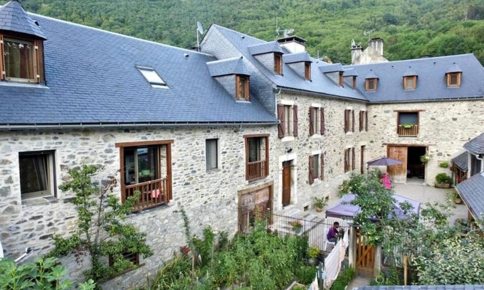 Guchan House | Cottage 'Gite De Charme A Guchan Avec Vue' with Private Terrace, Balcony and Wi-Fi