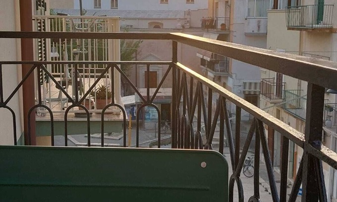Mola di Bari Apartment | Cottage in the heart of Mola di Bari. sea. square. shops.