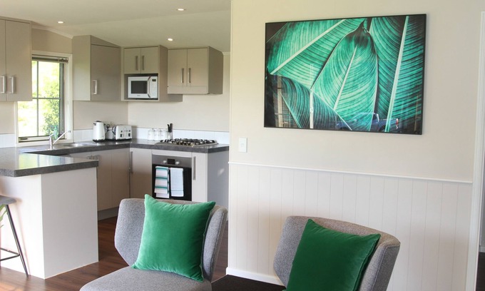 Tai Tapu Cottage | Cottage in the valley