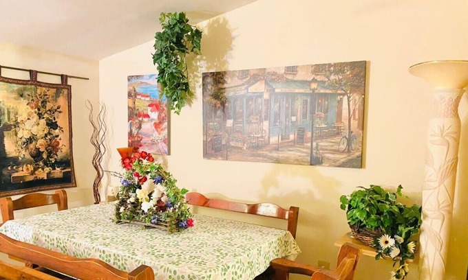 O Brien House | Cottage in the Woods - O'Brien Fl - 3 min to Royal Springs