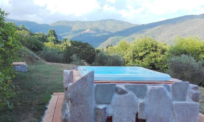 San Quirico Cottage | Cottage in Tuscany With Pool and Hot Tub