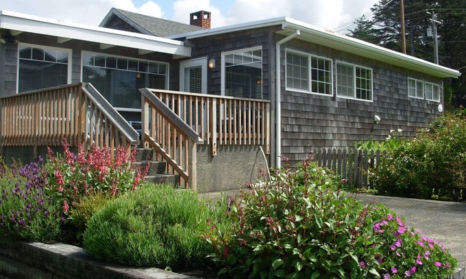 Tolovana Park House | Cottage Inn-Cannon Beach Property Mgmt