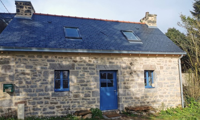 Plounerin House | Cottage La Petite Hermine