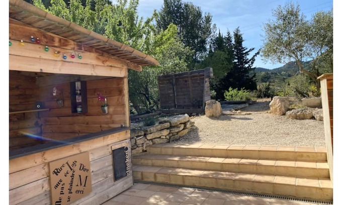 Prat-de-Cest House | Cottage le Carignan. country property near hiking trails