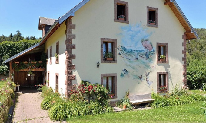Orbey Cottage | Cottage "Les Hirondelles" with Mountain View, Shared Garden & Wi-Fi