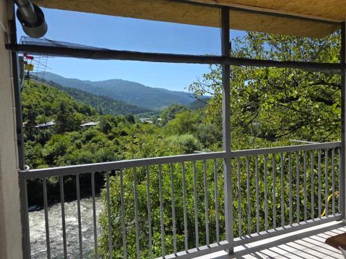 Likani House | Cottage Mtkvari