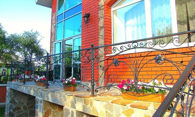 Yekaterinburg Hotel | Cottage na Zelenom