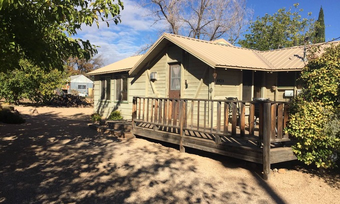 Hurricane Cottage | Cottage Near Zion Hiking, Biking and other Fun! Great Central Location.