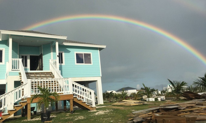 Treasure Cay Cottage | Cottage nestled in Leisure Lee Waterways. Close to beaches with Dock rentals