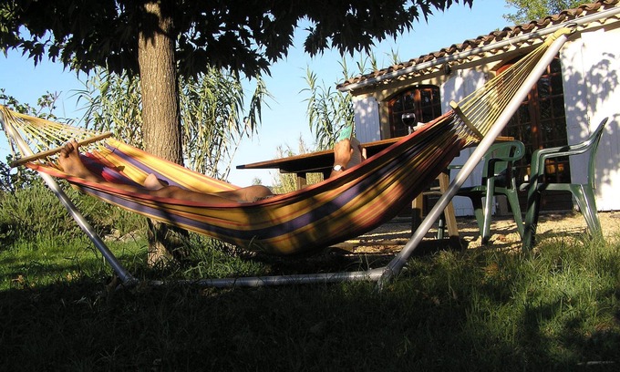 Sauve Cottage | Cottage, POOL, 3 Bedrooms, sleeps 5, its own shady garden, WIFI in meadowland