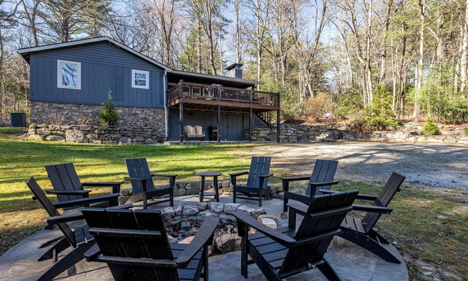 Cashiers Cottage | Cottage Right in Downtown Cashiers Walk to Everywhere!