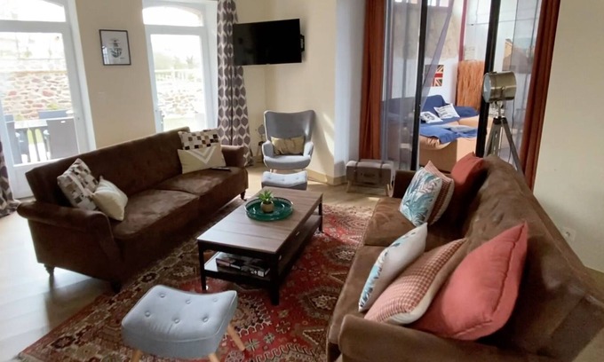 Tamerville House | Cottage Saint Michel, charming cottage in Tamerville 1-14 people
