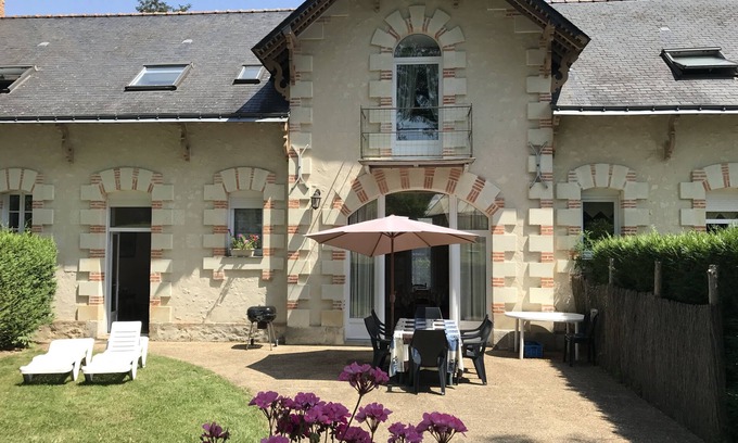 Jarze Cottage | Cottage (Sellerie sleeps 6) set in the magnificent grounds of a Chateau