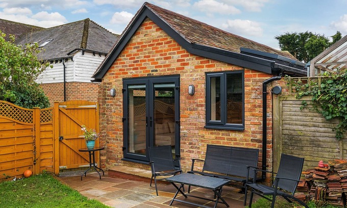 Woodchurch Cottage | Cottage set in the heart of award-winning village