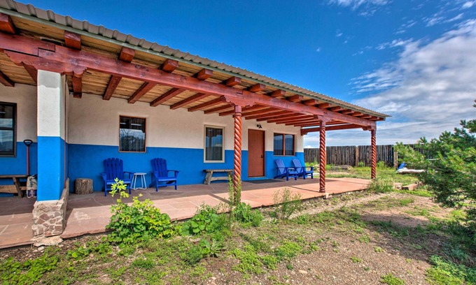 El Prado Cottage | Cottage w/Patio & Grill - 25 Min to Taos Valley!