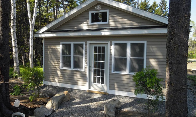 Phippsburg Cottage | Cottage with Bunkhouse. Spacious yard with privacy. Close to Head Beach