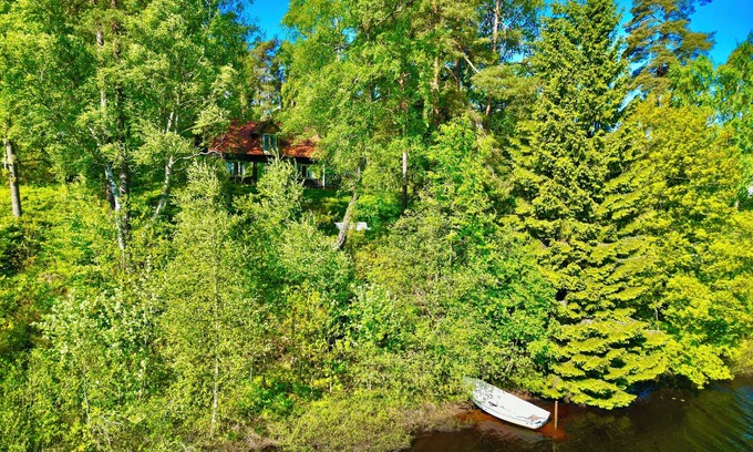 Vittsjo Cottage | Cottage with fantastic lake view!