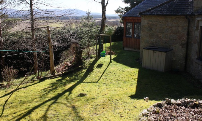 Grantown-on-Spey House | Cottage with private sole use indoor pool and superb views