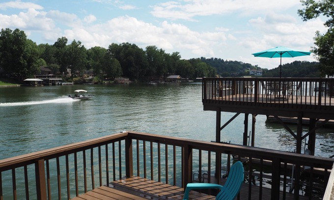 Lynn Garden Cottage | Cottage with Lake Views Hot Tub and Dock