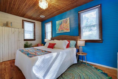 Saylorsburg House | Cottage with stunning lake views