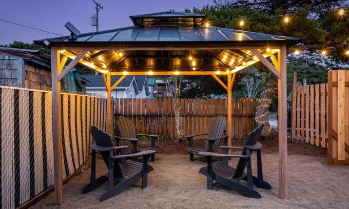 Rockaway Beach House | Cottages at Rockaway Beach Suite #3
