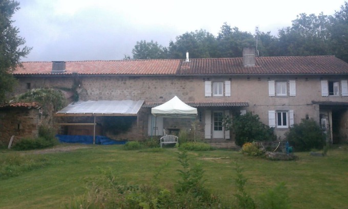 Saint-Barthelemy-de-Bussiere House | Country house (jacuzzi/terrace/park/hiking/mushrooms)