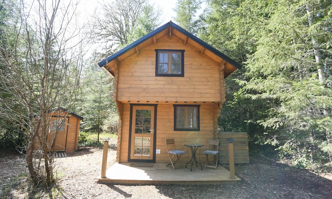 Duncan Cabin | Country Cabin Near the Cowichan River