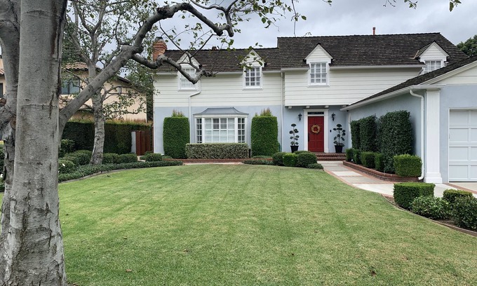 Los Cerritos House | Country Club Home, near Long Beach Airport, LAX, beautiful Bixby Knolls, CA.