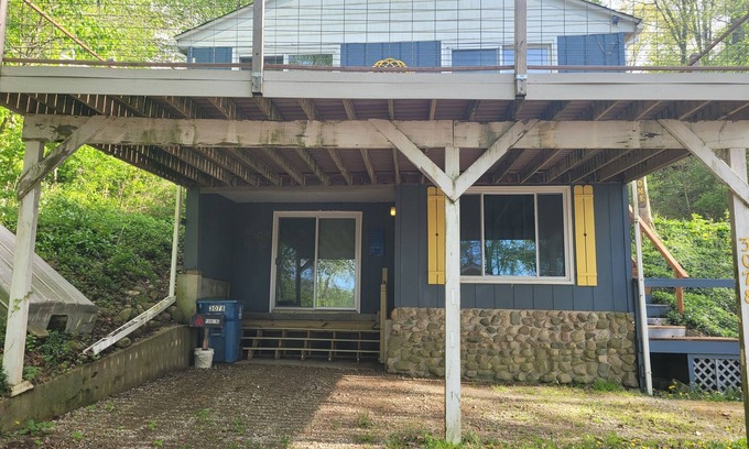 Kendall Cottage | Country cottage, Baseline Lake . Come fish, kayak or enjoy a camp fire.