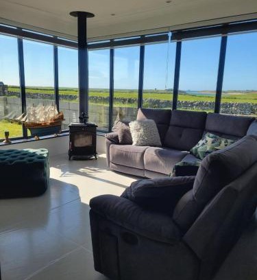 Fenit House | Country Cottage, Stunning Views