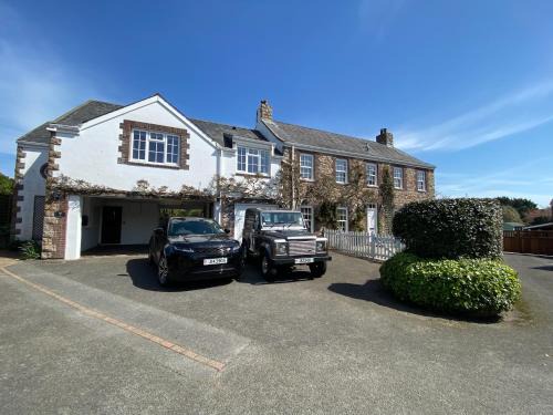 Saint Mary House | Country cottage with private garden close to beach