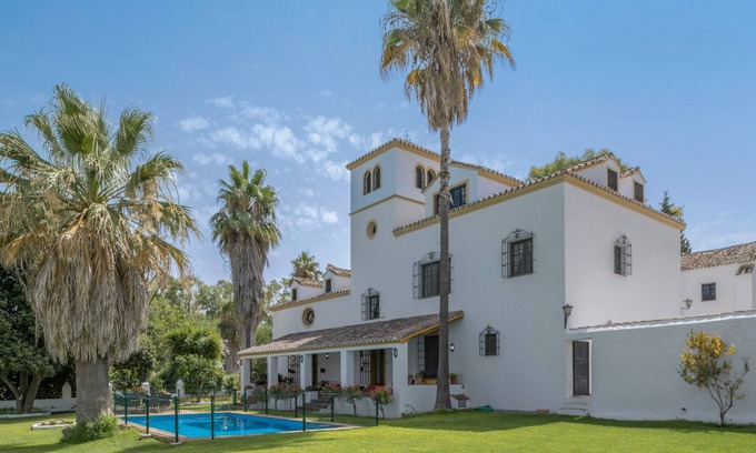 Setenil de las Bodegas House | Country House 'Cortijo La Dehesa Del Pilar' with Mountain View, Private Pool and Wi-Fi