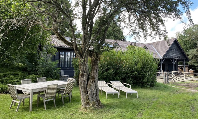 Saint-Genes-Champanelle House | Country house in the Parc des Volcans d'Auvergne