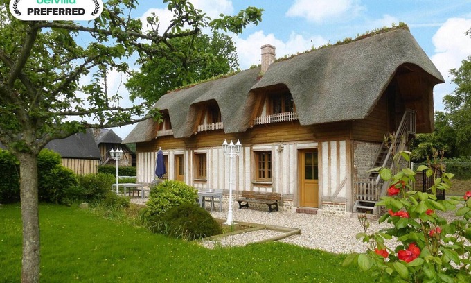 Saint-Martin-aux-Buneaux House | Country House in Normandy near Étretat