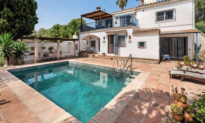 Jimena de la Frontera House | Country House 'Los 2 Cedros' with Mountain View, Wi-Fi and Air Conditioning