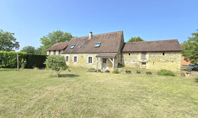 Tamnies Apartment | Country Home with WiFi, Near Sarlat & Lascaux, Farm Views, Family-Friendly